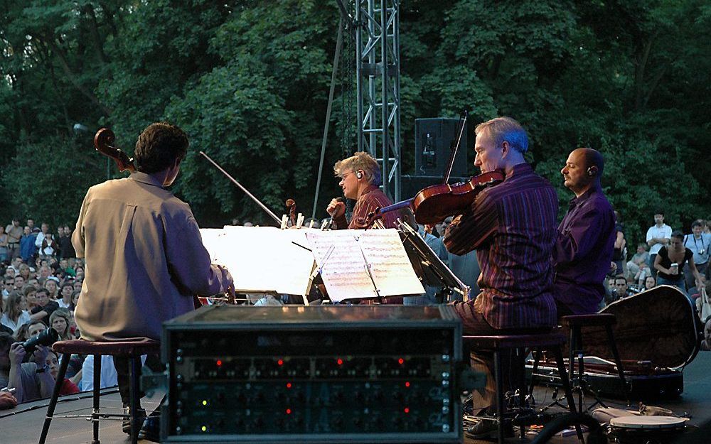 Het Kronos Quartet tijdens een optreden in Warchau. Foto Henryk Kotowski.