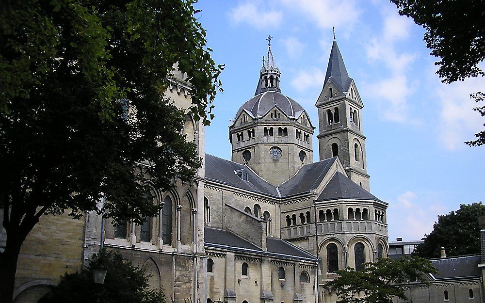 ROERMOND - In de Munsterkerk in Roermond zijn eeuwenoude relikwieën gevonden. Foto Wikimedia