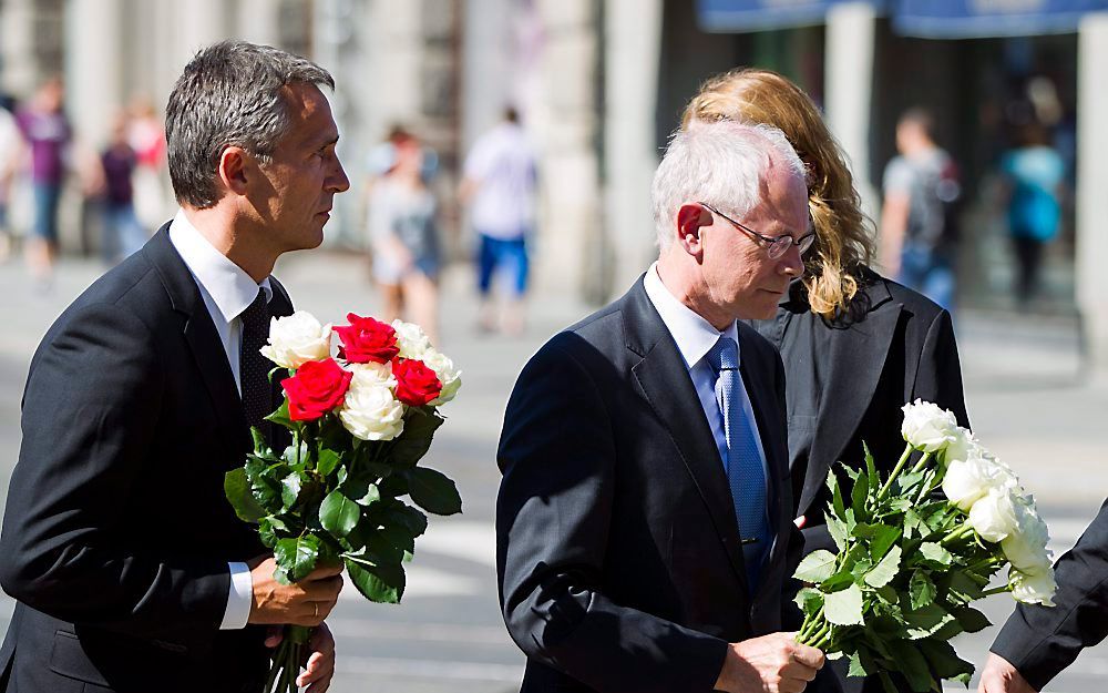 De Noorse premier Stoltenberg (L) en EU-president Herman Van Rompuy (R) donderdag in Oslo. Foto EPA