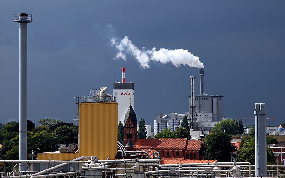 „Steeds weer gaat het evenwicht verloren en vervalt de maatschappij tot de eenzijdigheid van een te sterk geestelijke of juist een te sterk materialistische oriëntatie.” Foto ANP