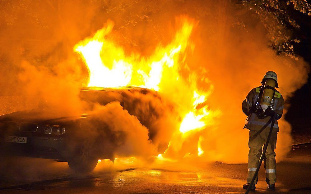 Autobrand in Berlijn. Foto EPA