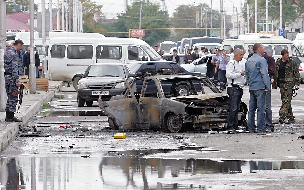 In Tsjetsjenië komen regelmatig aanslagen voor. Islamitische opstandelingen strijden voor een onafhankelijke staat. Op de foto een aanslag in 2009 in Grozny. Foto EPA