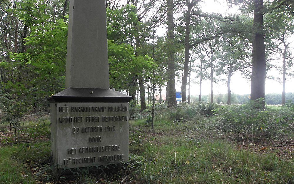 Het monument dat herinnert aan de bouw van barakkenkamp Nieuw-Milligen. Foto RD.