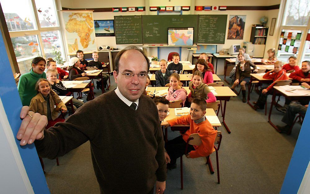 „De kern van ons zondagsschoolwerk is de opdracht te onderwijzen”, aldus ds. S. Maljaars. „Die taak hebben we opgelegd gekregen.” Foto RD, Anton Dommerholt