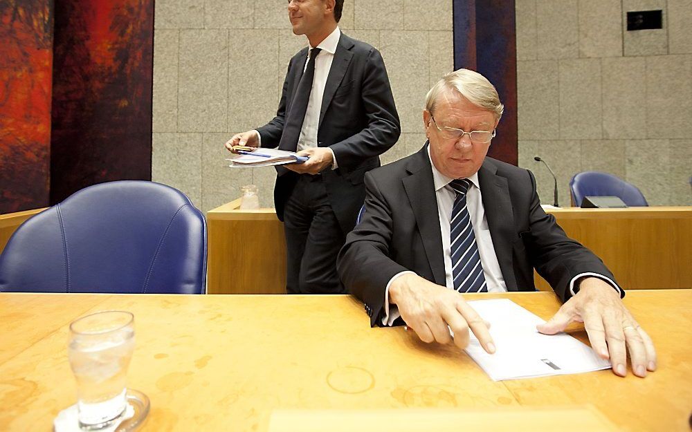 Minister Hillen voorafgaand aan het debat. Foto ANP