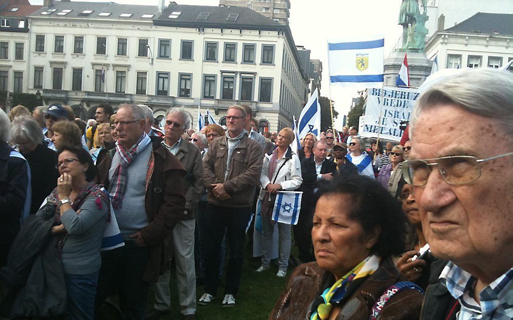 BRUSSEL – Een paar honderd mensen demonstreerden maandag in Brussel voor Israël. Foto RD