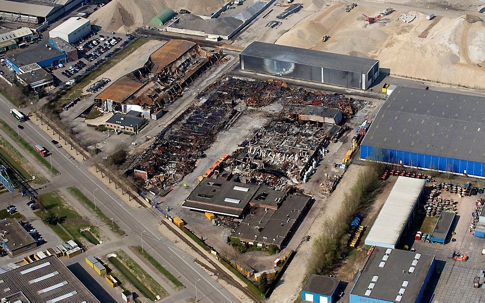 Luchtfoto van terrein Chemie-Pack. Foto ANP