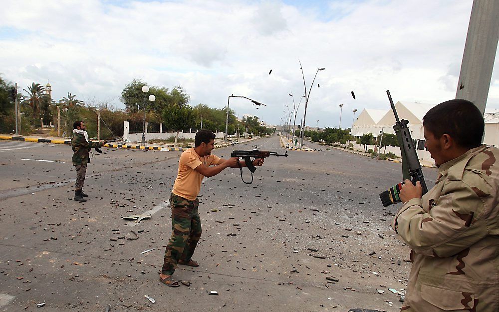 Gevechten om Sirte, maandagmiddag. Foto EPA