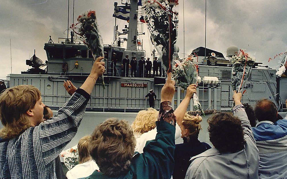 Mijnenjager Hellevoetsluis in 1988. Foto ANP