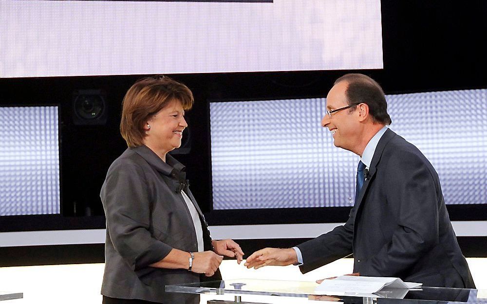 Parti Socialiste kiest zijn kandidaat voor de presidentsverkiezingen tussen Aurbry (links) en Hollande (rechts).  Foto EPA