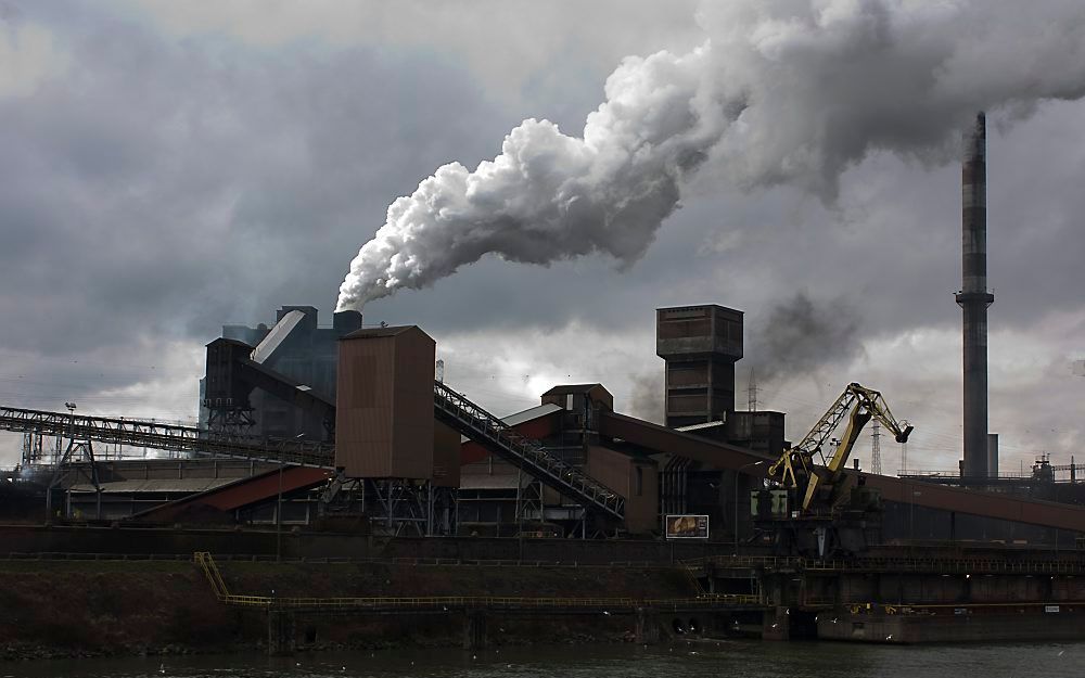 LUIK – De aankondiging van staalgigant ArcelorMittal de laatste hoogovens bij Luik te sluiten, betekent het einde van een tijdperk. Zeker 600 en mogelijk 1000 banen staan op de tocht. Foto Veronica Tummers