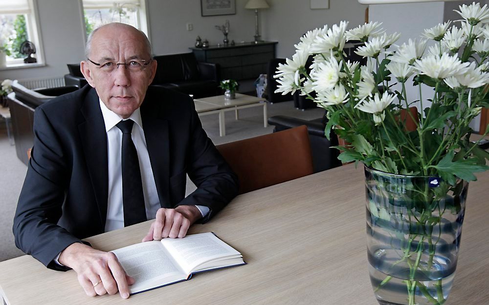 Ds. A. Schreuder uit Rijssen pleit er in zijn boek over het geweten voor om aandacht te schenken aan de rekenschap die moet worden afgelegd aan God. Foto RD, Anton Dommerholt