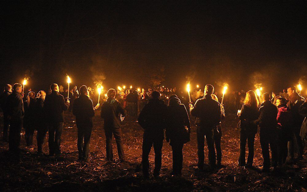 Stille tocht in Herkenbosch voor de vermoorde militair Fritz.  Foto ANP