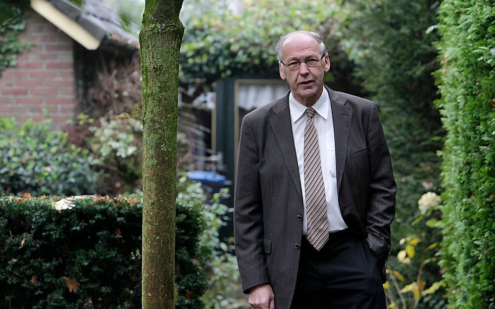 Gerrit van der Zwaan uit Elspeet schreef een boek over ”Geloofsgetuigen op de Noordwest-Veluwe”. „God is niet verdwenen uit Nederland, niet uit Jorwerd en niet uit de Veluwe.” Foto RD, Anton Dommerholt