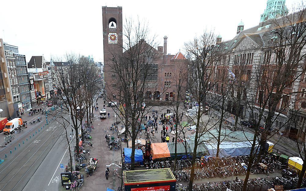 Het opgeruimde Beursplein gezien vanuit de Bijenkorf.  Foto ANP