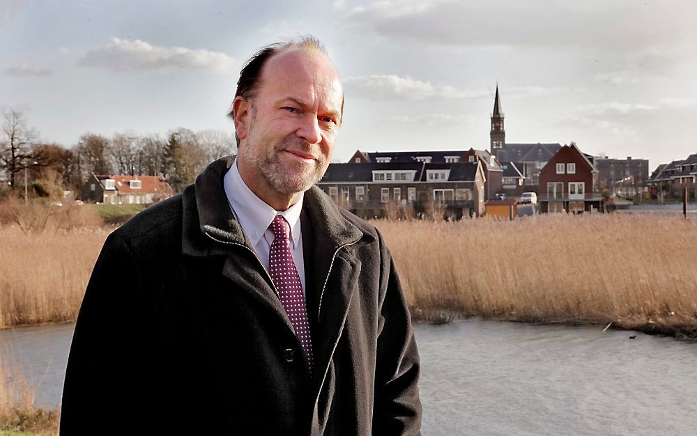 Burgemeester Blase van Alblasserdam: „Als mens vind ik de stelligheid in reformatorische kring wel eens lastig.”  Foto Rob Kamminga