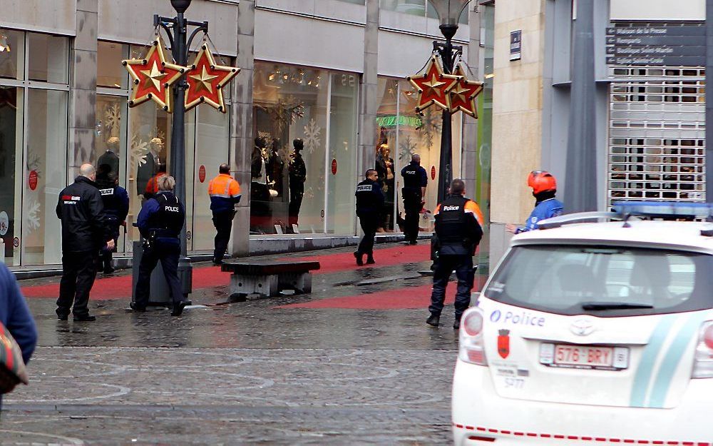 De politie in Luik is op zoek naar een dader van de aanslag op het Place Saint Lambert. Foto EPA