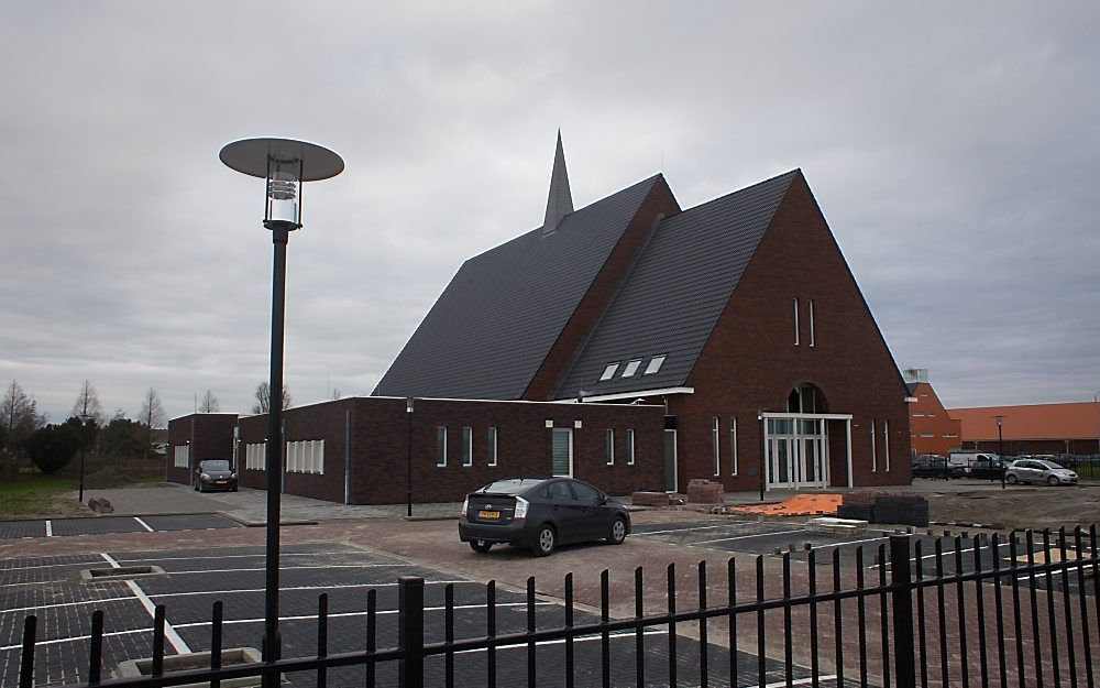 MIDDELHARNIS – Het nieuwe kerkgebouw van de gereformeerde gemeente aan de Landbouwweg te Middelharnis wordt op zaterdagmiddag 14 januari in gebruik genomen. Foto Sjaak Verboom