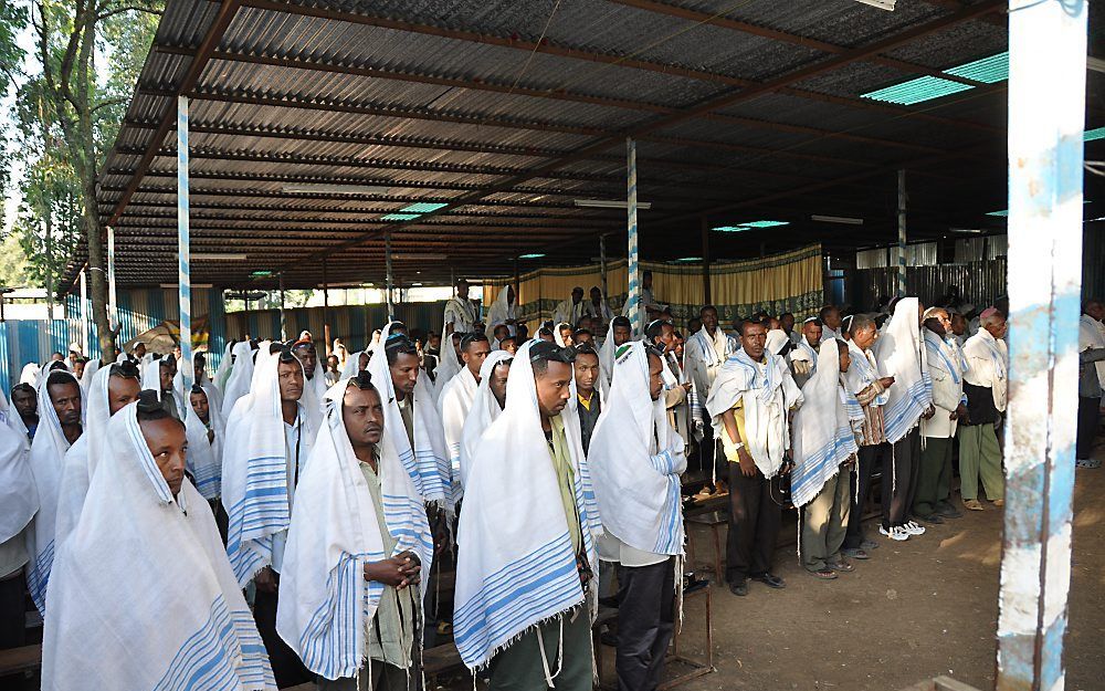 Synagogedienst in de Ethiopische stad Gondar. Foto Christenen voor Israël