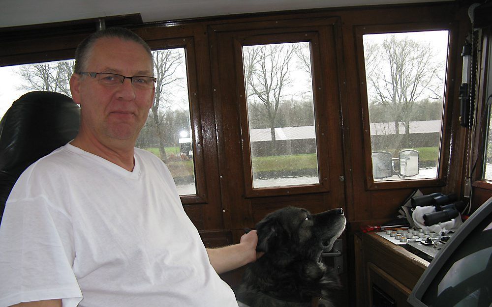 Schipper Rob Tor betreurt het dat hij niet verder kan varen. Foto RD