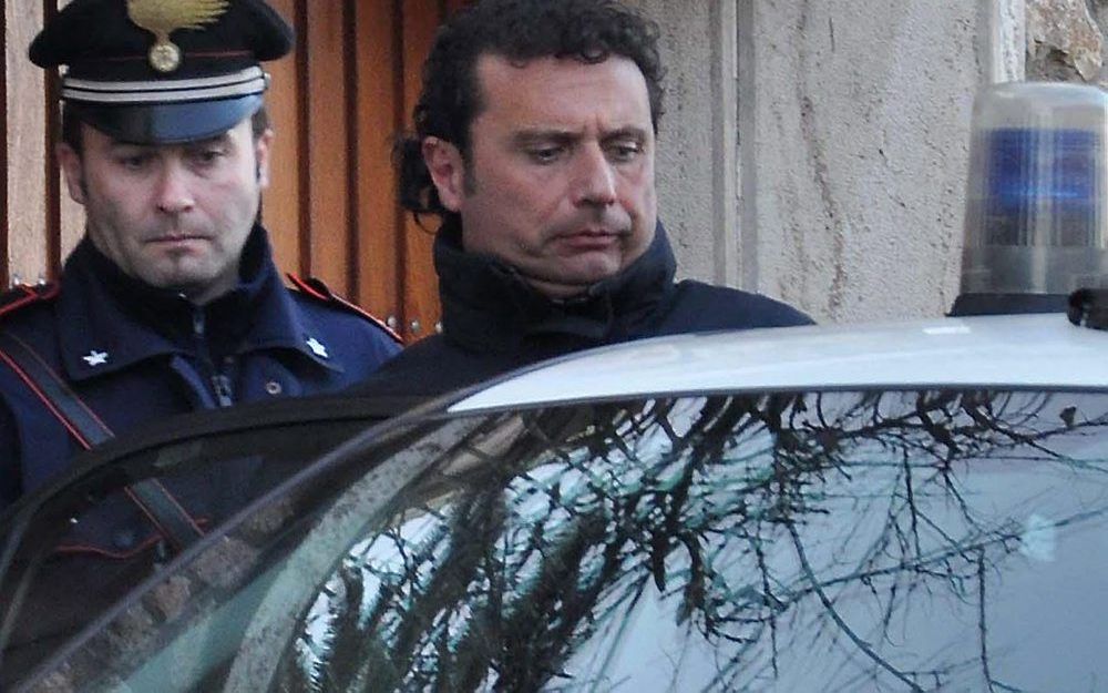 De aangehouden kapitein Francesco Schettino. Foto EPA