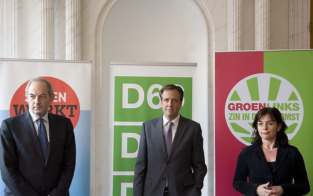 Maandag presenteerden de drie partijleiders, Cohen, Pechtold en Sap de belangrijkste onderdelen van hun gezamelijk alternatief Mooi Nederland.  Foto ANP