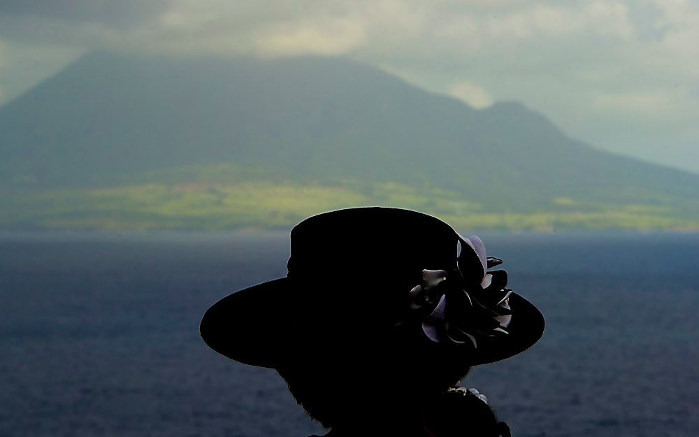 Koningin Beatrix op Sint Eustatius.  Foto ANP