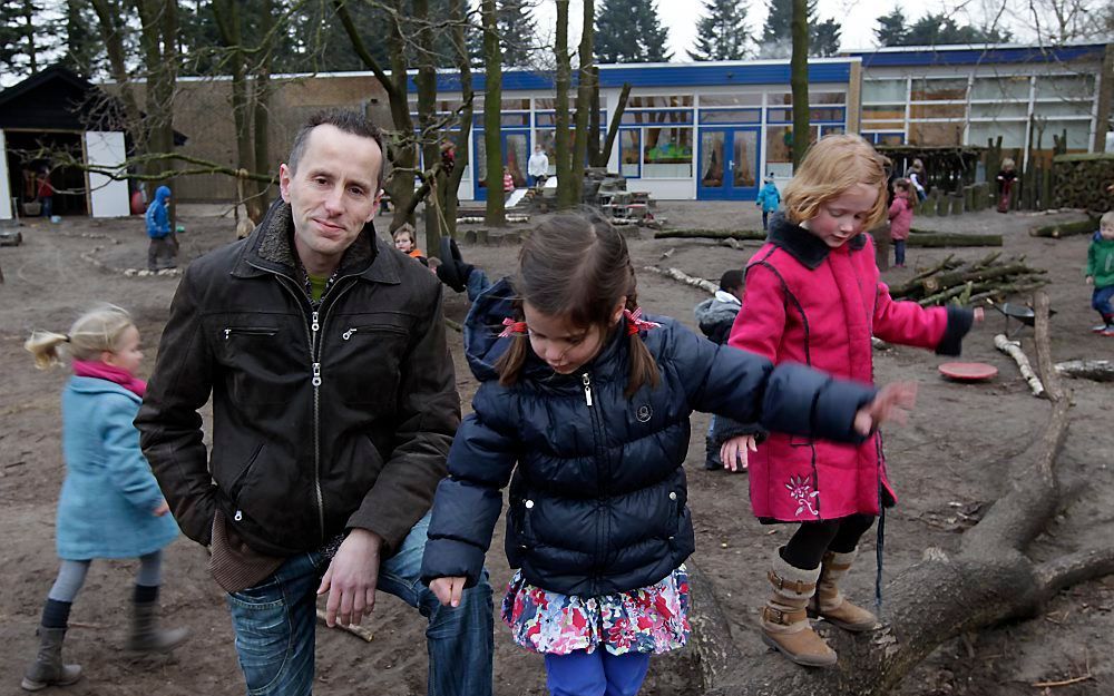 De nieuwe buitenspeelplaats van basisschool De Klokbeker. Foto RD, Anton Dommerholt