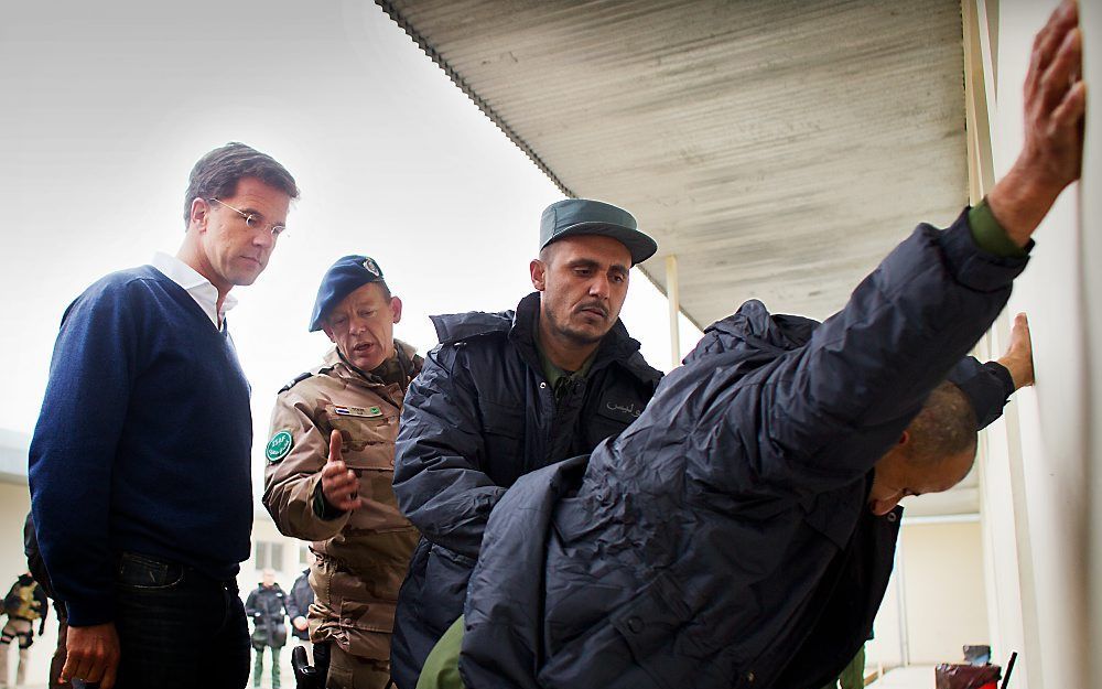 Rutte op bezoek bij politietrainingsmissie in Kunduz.  Foto ANP