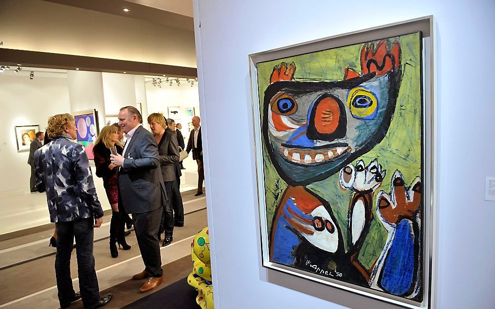 Schilderij van Appel op Maastrichtse kunstbeurs Tefaf. Foto ANP