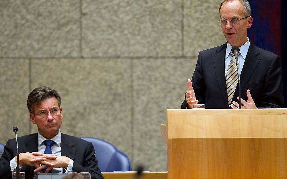 Minister Kamp aan het woord.  Foto ANP