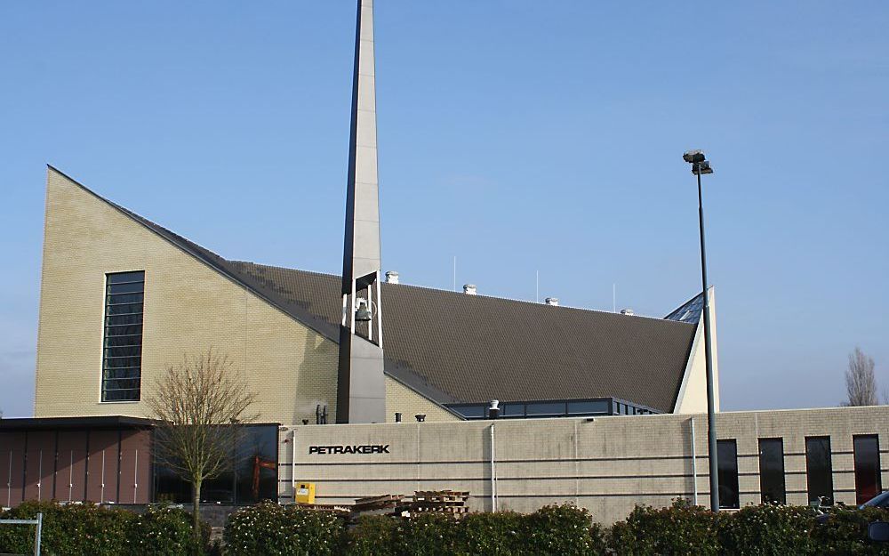 De Petrakerk van de gereformeerde gemeente te Kapelle-Biezelinge wordt op 1 maart opnieuw in gebruik genomen. Foto Krijn Kleppe