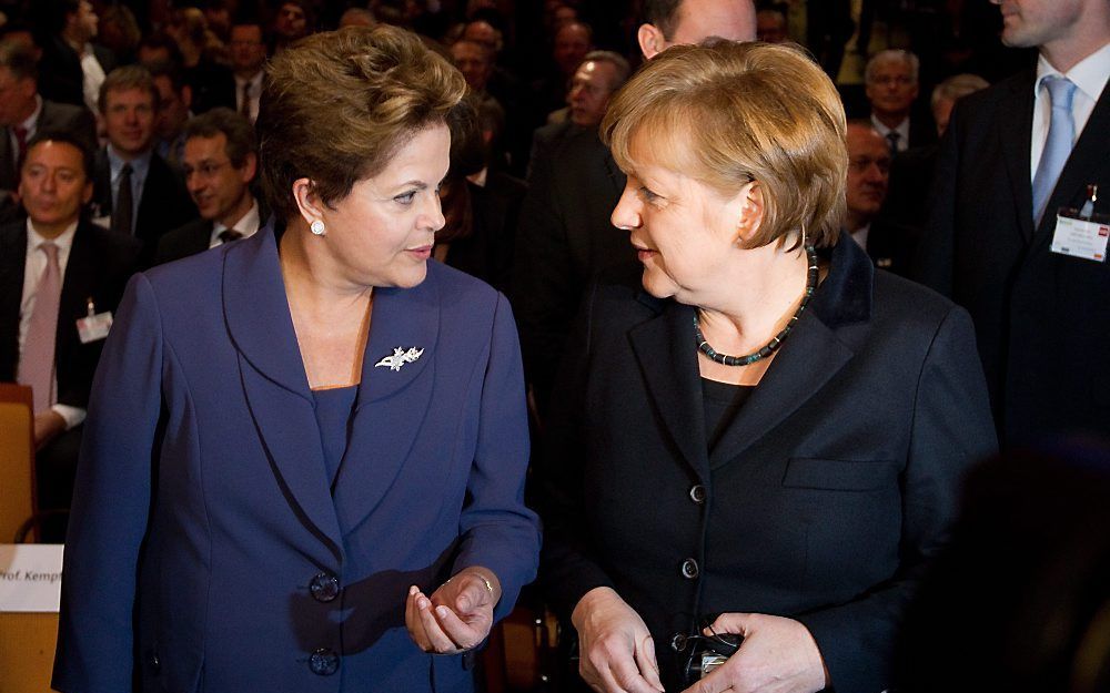 De Braziliaanse presidente Dilma Rousseff (l) en de Duitse bondskanselier Angela Merkel. Foto EPA