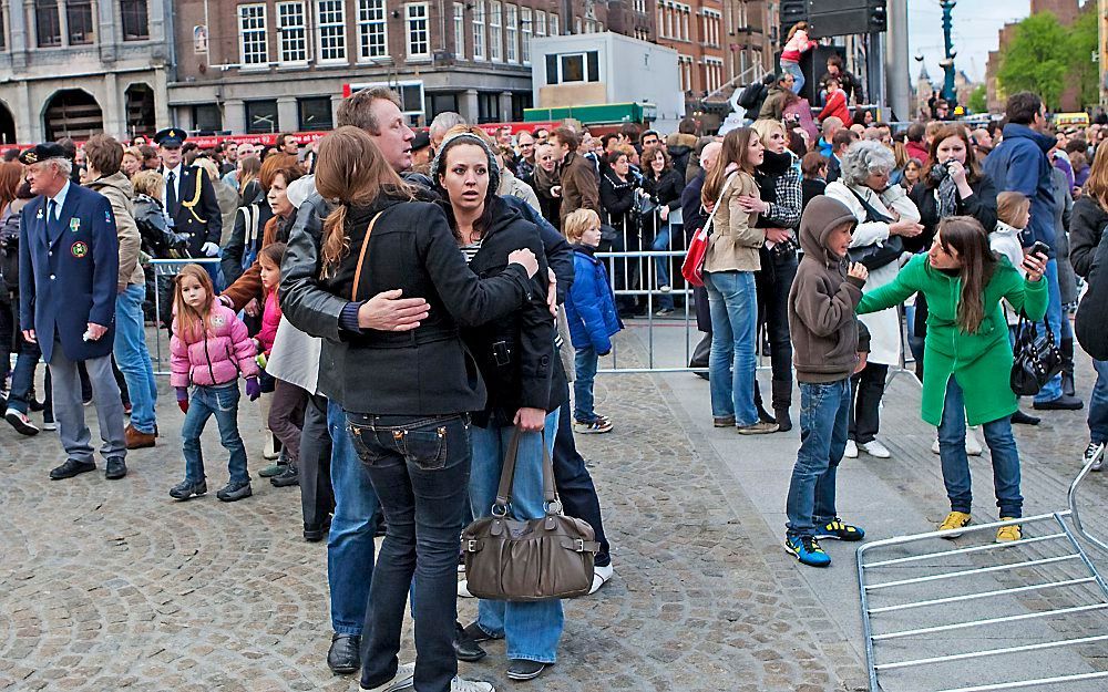 Paniek tijdens de dodenherdenking op de Dam op 4 mei 2010. Foto ANP