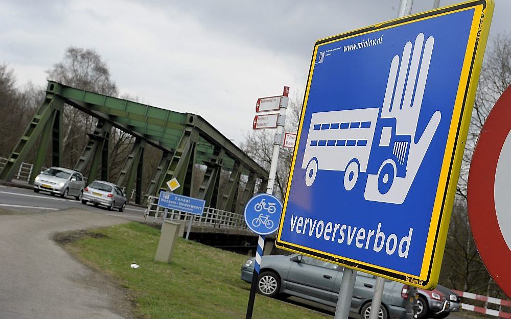 Vervoersverbod in de omgeving van Kelpen-Oler. Foto EPA