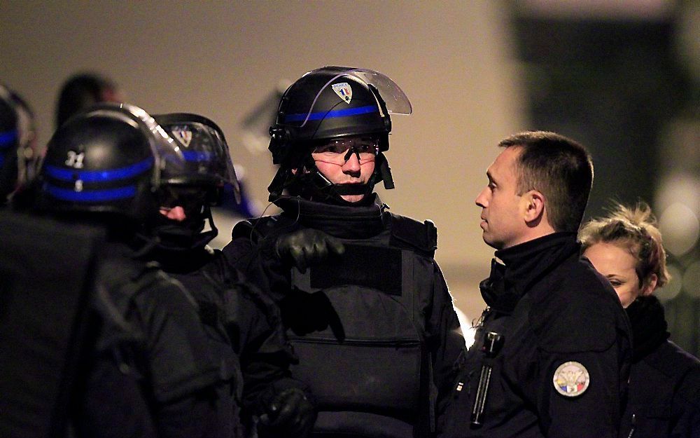 Speciale eenheden bij het huis van Merah in Toulouse. Foto EPA