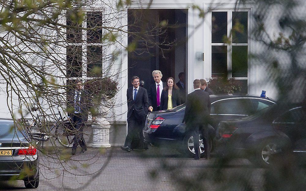 De onderhandelaars verlaten vrijdag het Catshuis. Foto ANP