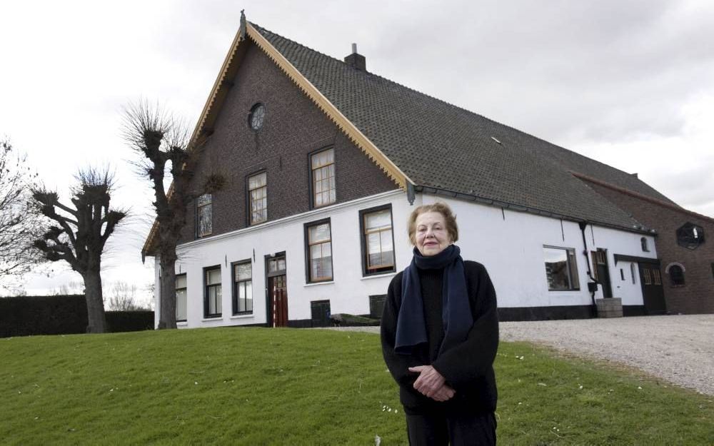 Jannie de Jong (85) moet mogelijk haar boerderij uit, om plaats te maken voor de Blankenbergtunnel. Foto ANP