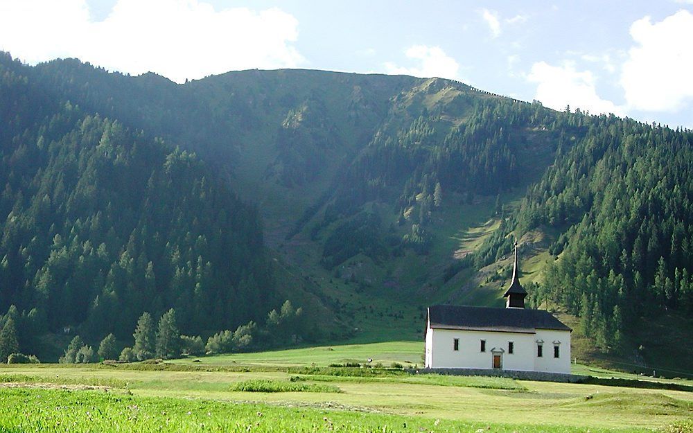 Een kapelletje in Zwitserland. Foto Flyout, Wikimedia