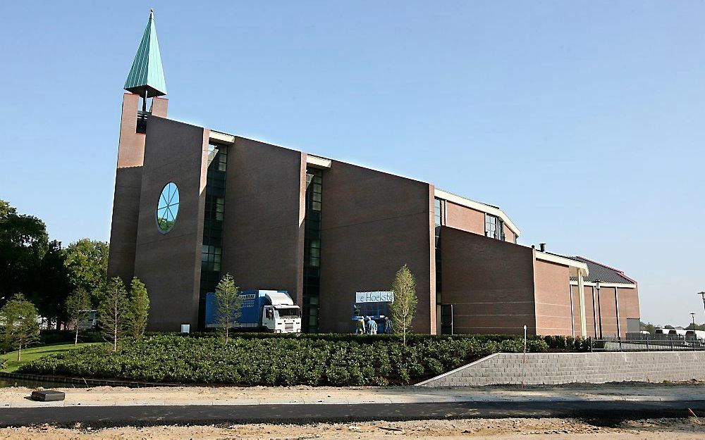 De Hoeksteen, het kerkgebouw van de gereformeerde gemeente in Nederland te Barneveld. Foto Anton Dommerholt