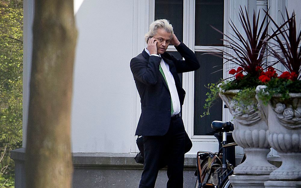 Wilders verlaat het Catshuis na het mislukken van de onderhandelingen. Foto ANP