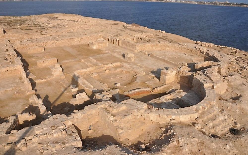 In de oude haven van Marea in Egypte zijn de restanten van een kerk uit het midden van de vierde eeuw gevonden.  beeld T. Skrzypiec/pcma.uw.edu.pl