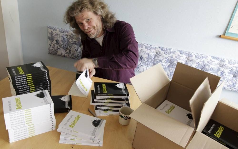 Rien van den Berg wil breed publiek plezier doen met spannend verhaal Rien van den Berg wil breed publiek plezier doen met spannend verhaal