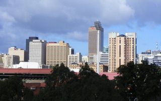 Skyline van de Australische stad Adelaide. beeld Wikimedia (Norman Hackenberg)