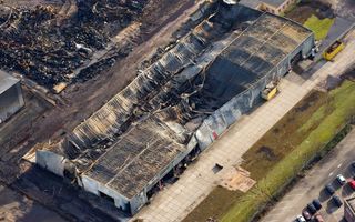 Ruim zestig bedrijven hebben gemeld dat zij door de brand bij Chemie-Pack schade hebben opgelopen.  Foto ANP