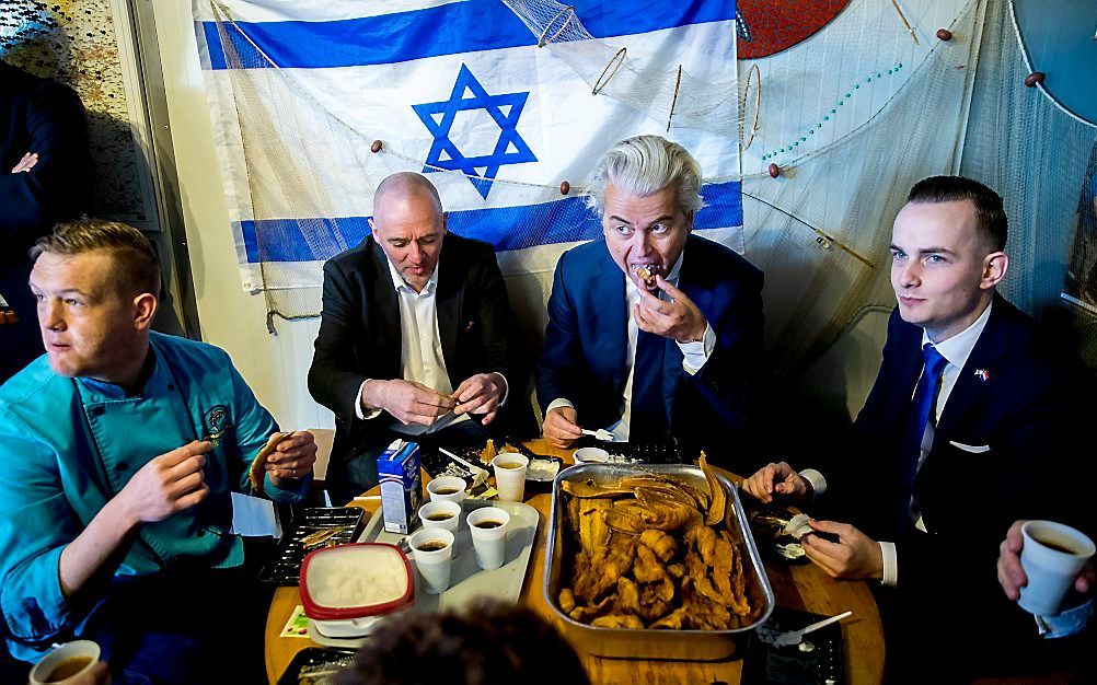 Wilders op verkiezingscampagne in Urk. beeld ANP, Jerry Lampen