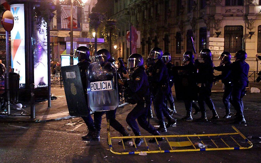 Oproerpolitie in Madrid. Foto EPA