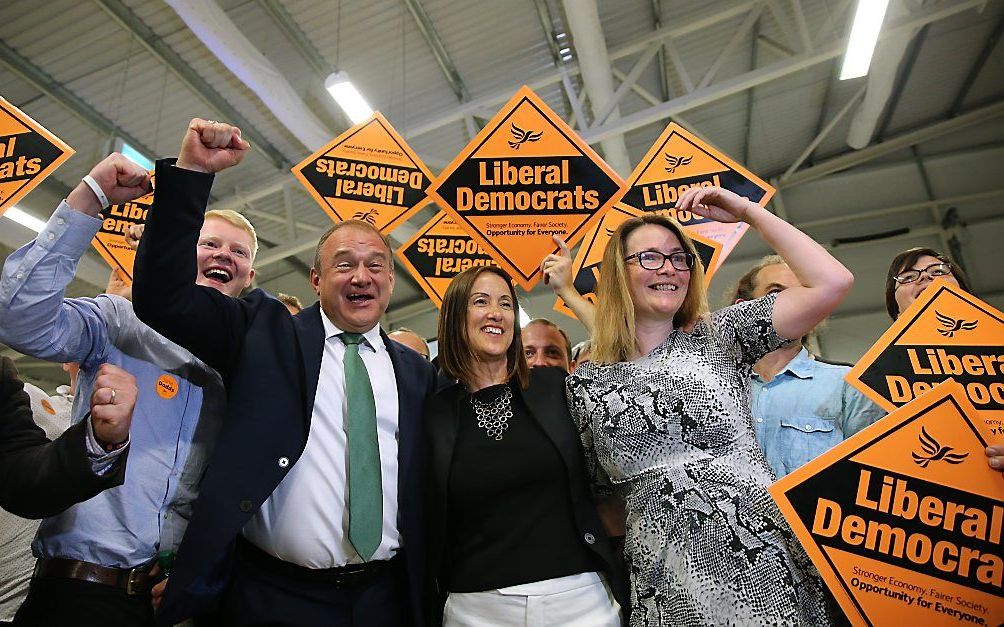 De liberaal-democratische kandidaat Jan Dodds (M) won met 13.826 stemmen.  beeld AFP