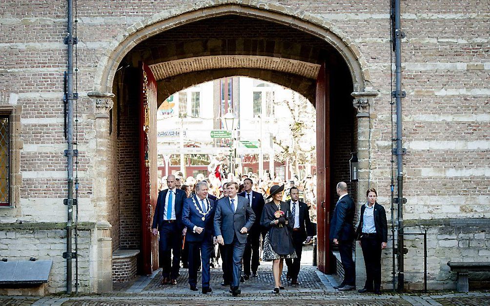 Het koningspaar in Bergen op Zoom. beeld ANP