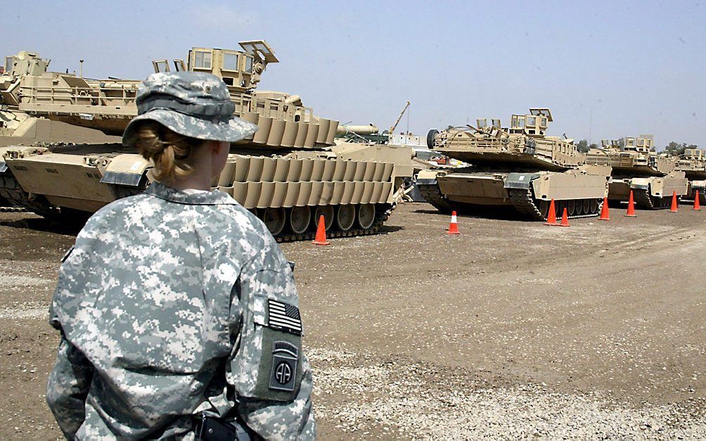 woede Tot ziens wetenschappelijk VS: Tanks en pantserwagens verkopen aan Irak